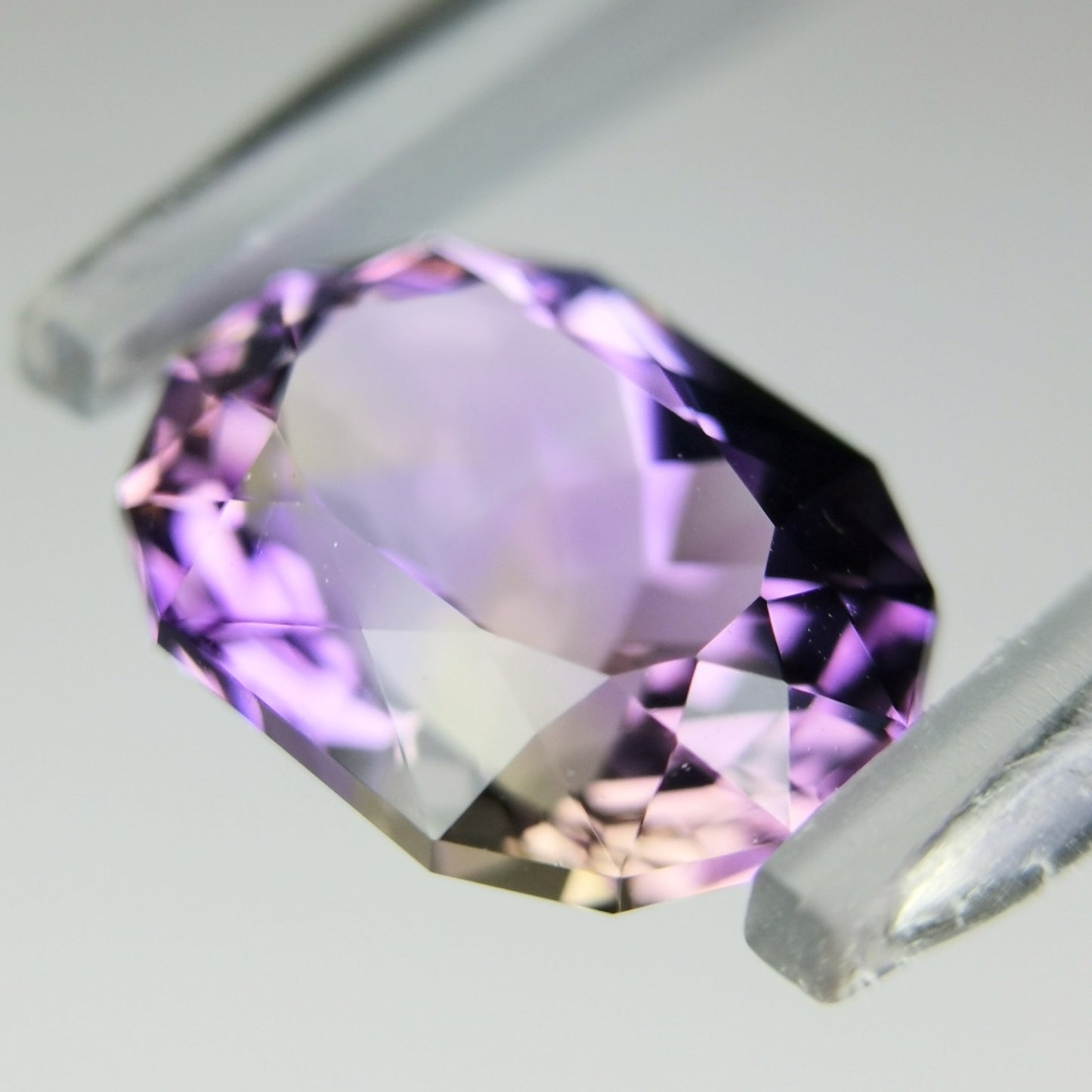 黄色の入り方が面白い、紫多めの一石 / アメトリン 2.99ct