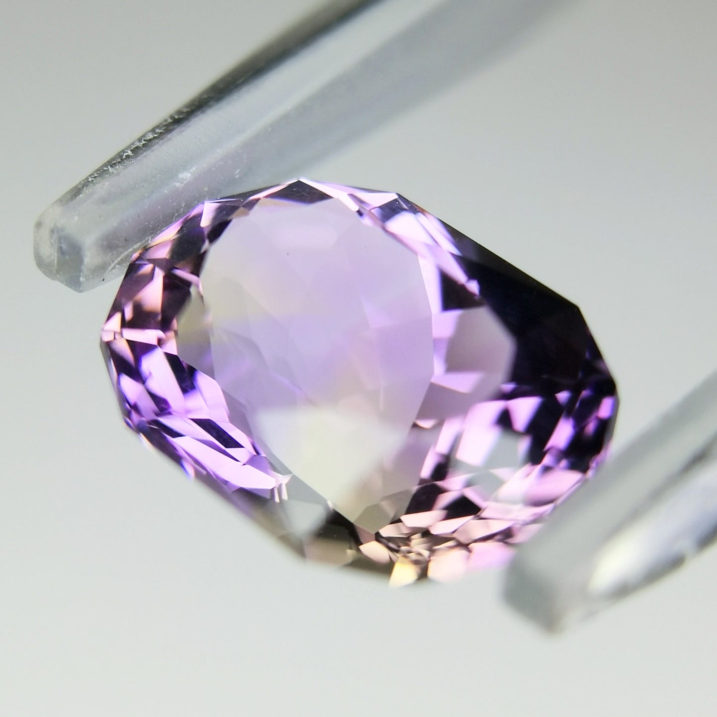 黄色の入り方が面白い、紫多めの一石 / アメトリン 2.99ct