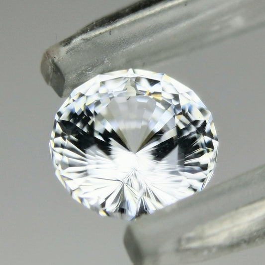 ジルコンは特に似合う、横から見ても美しいナリカーカット カラーレスジルコン 0.95ct