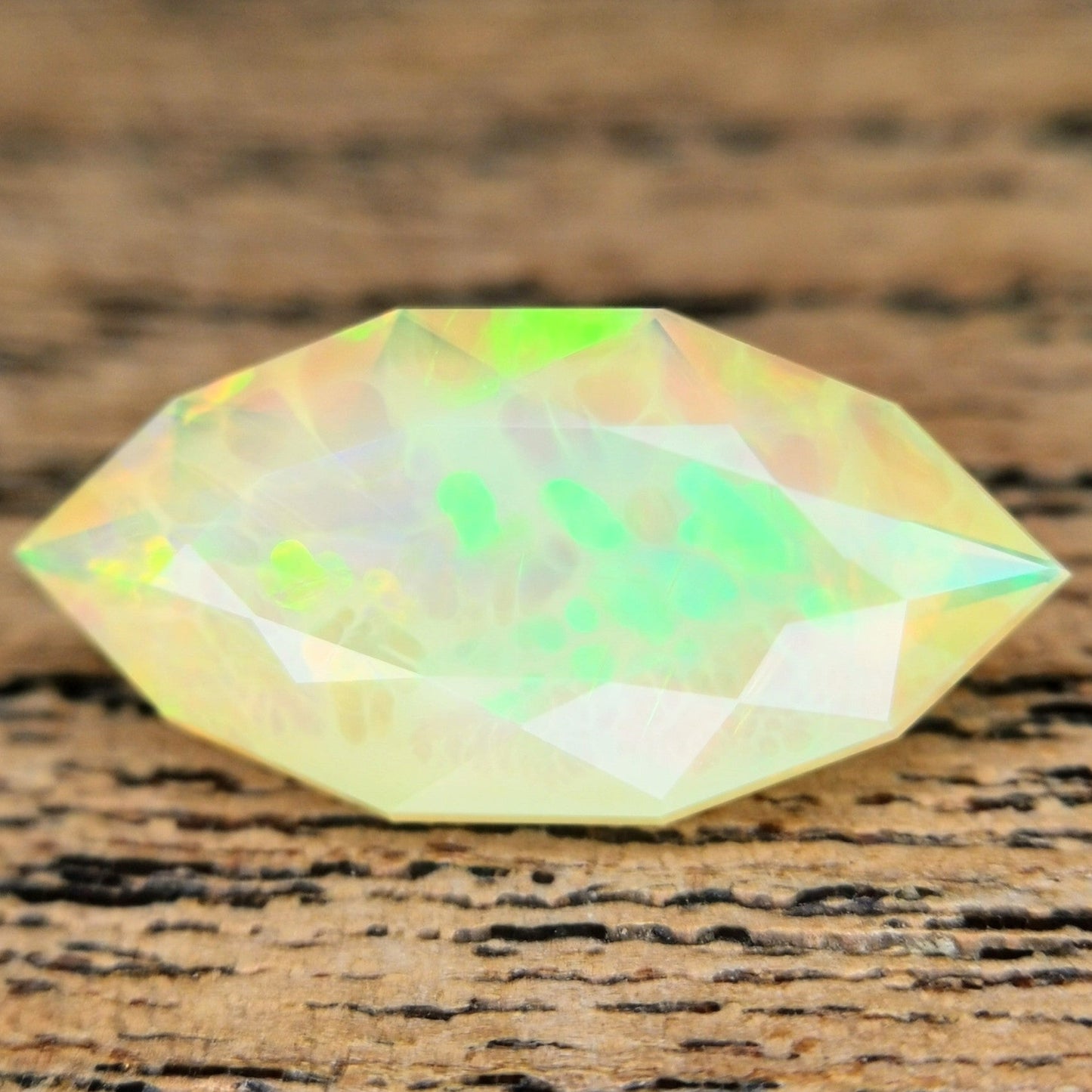 整ったマーキスのオパール登場!? エチオピアオパール 1.47ct