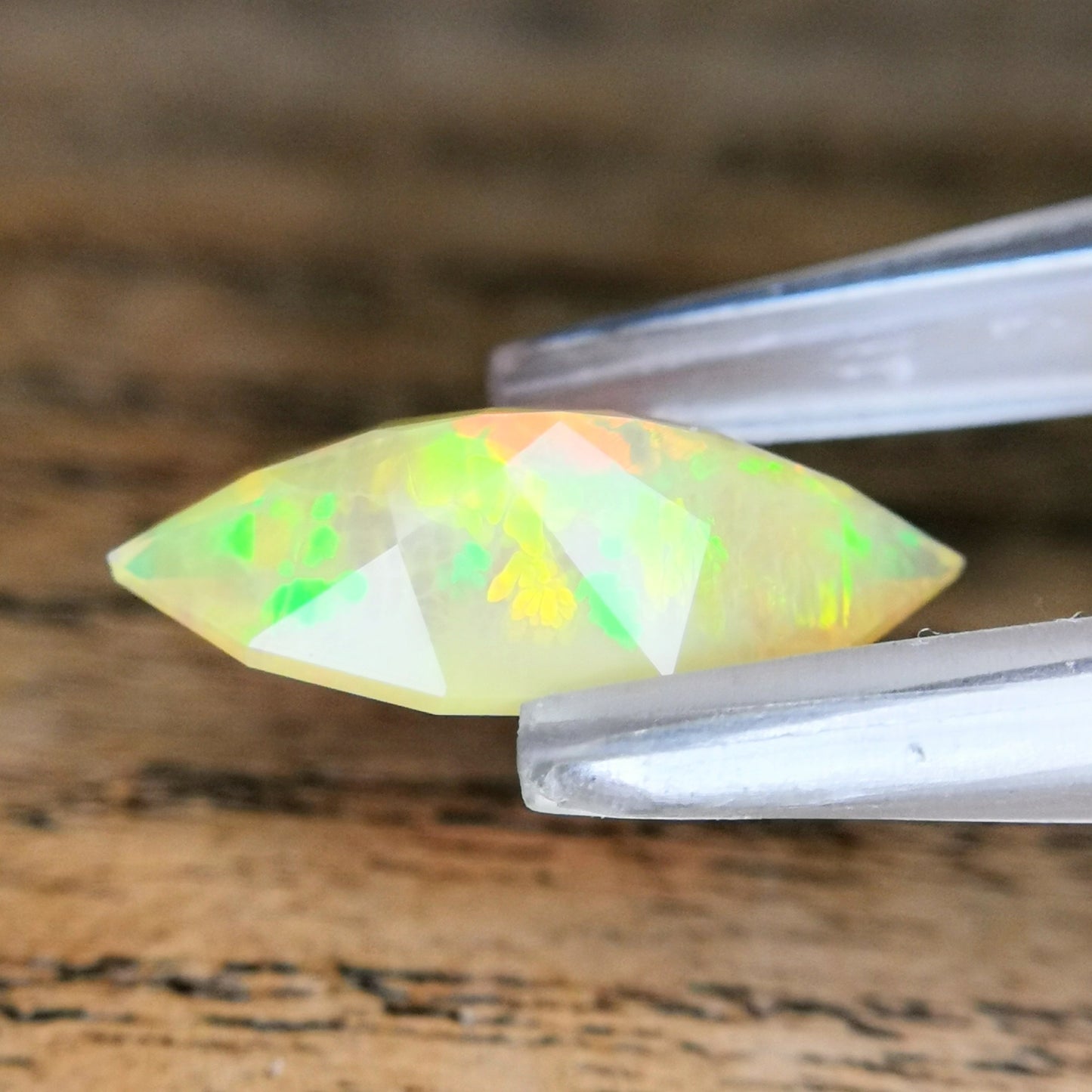 整ったマーキスのオパール登場!? エチオピアオパール 1.47ct