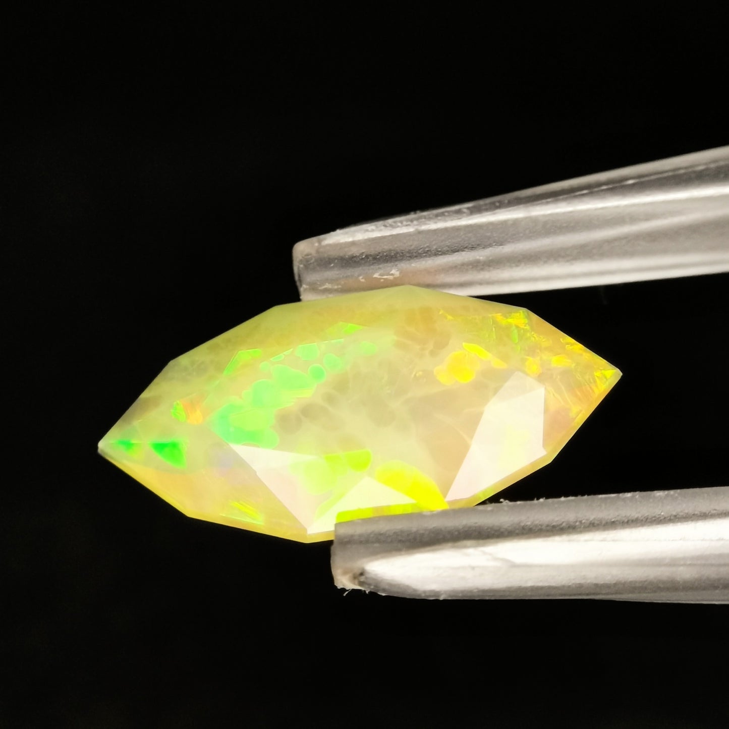 整ったマーキスのオパール登場!? エチオピアオパール 1.47ct
