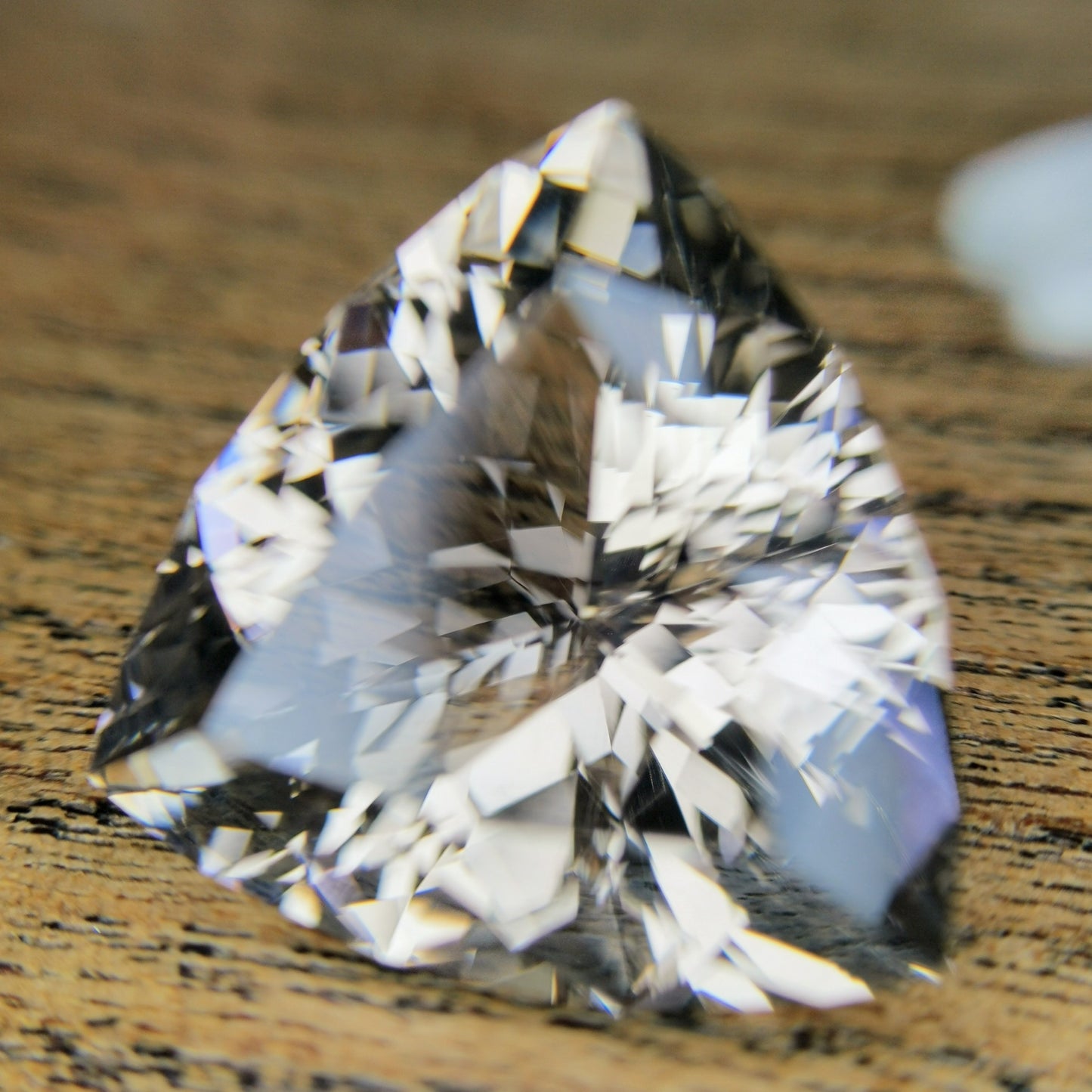 スモーキークォーツ 25.94ct★オリジナルカット多い師匠の正統トリリアント
