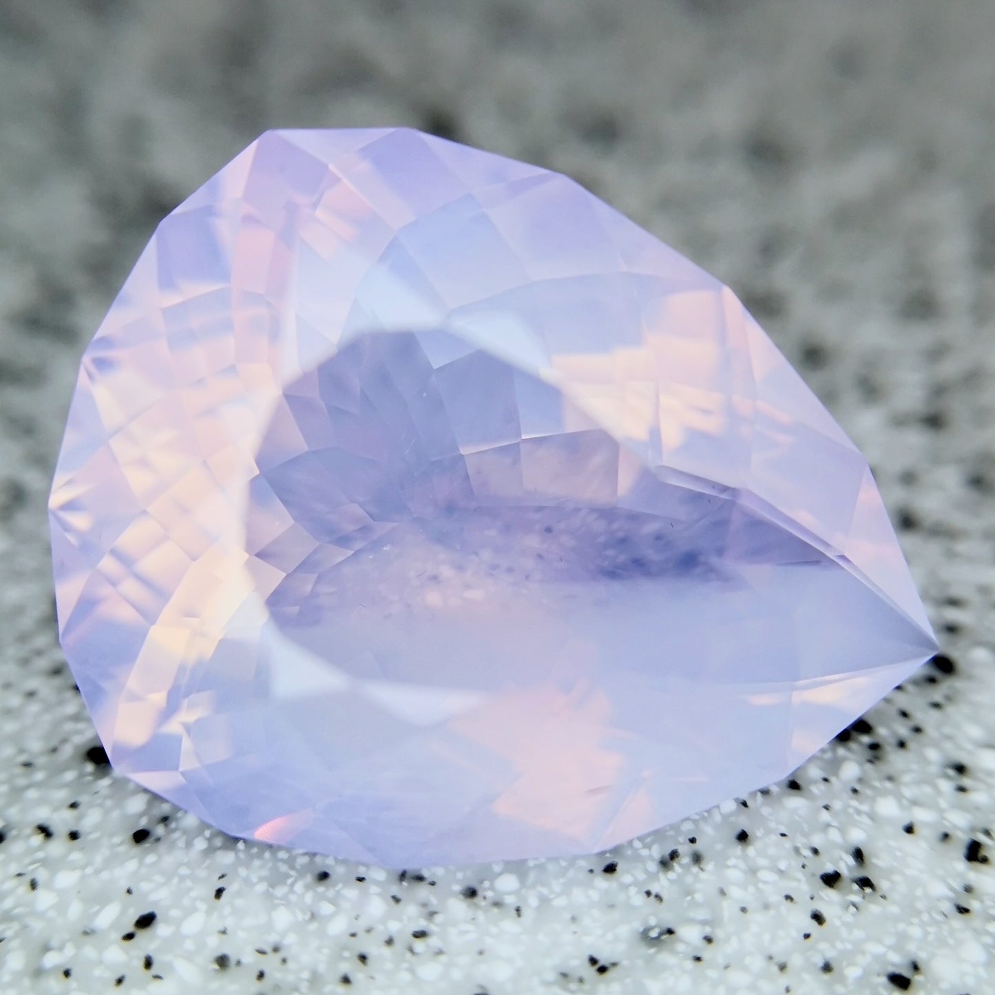 ミルキーアメジスト 26.36ct / ミルキー加減がラインで変わる、良い色味の紫水晶