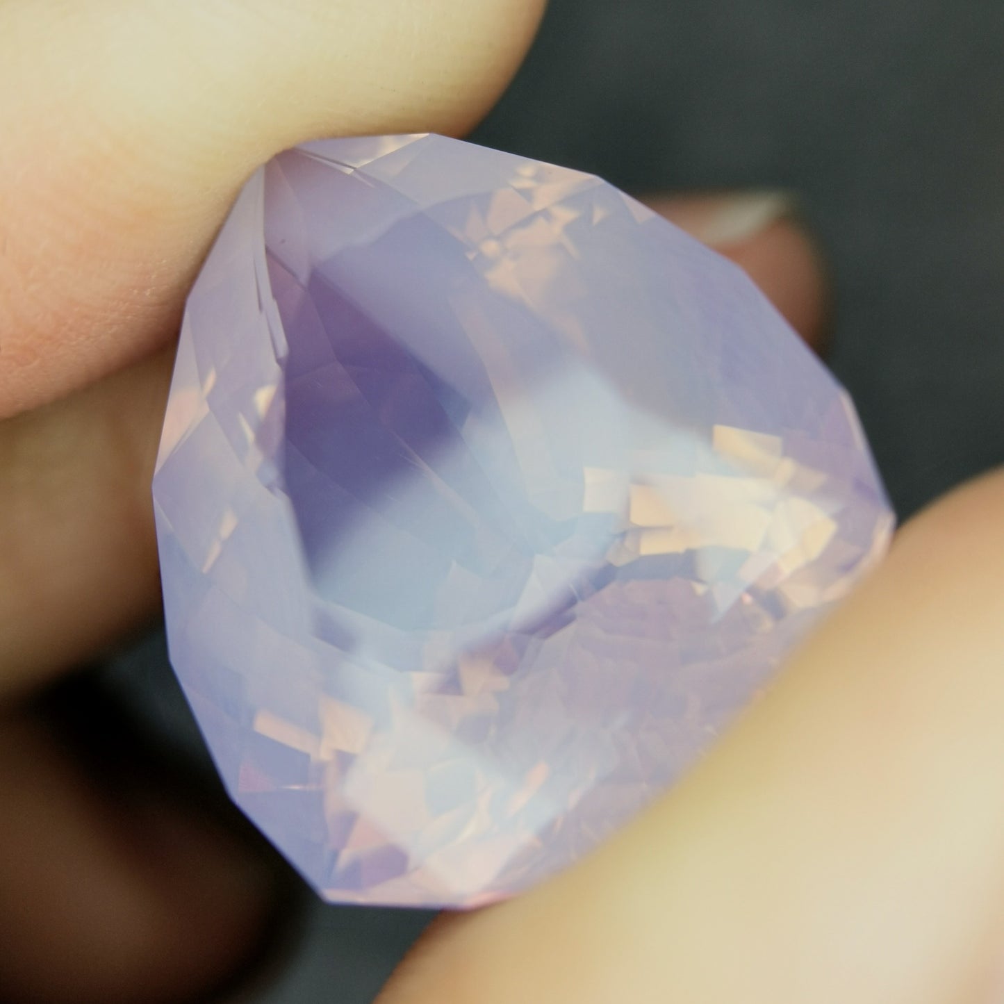 ミルキーアメジスト 26.36ct / ミルキー加減がラインで変わる、良い色味の紫水晶