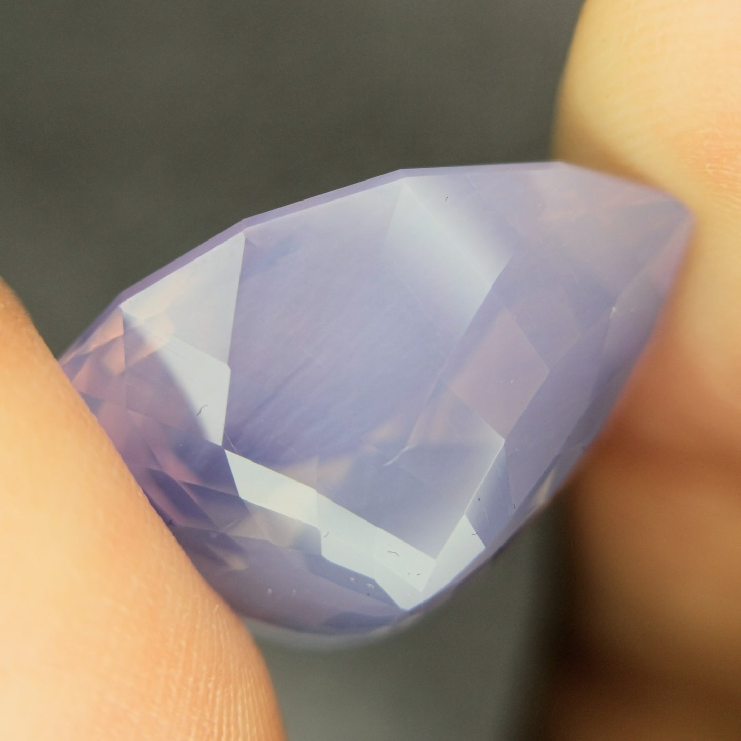 ミルキーアメジスト 26.36ct / ミルキー加減がラインで変わる、良い色味の紫水晶