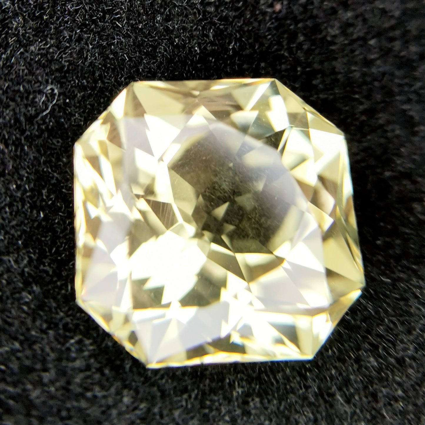 ラブブラドライト 9.418ct / 師匠による八角形の美しいゴールデンラブラド