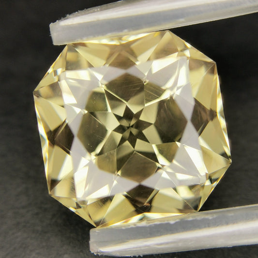 ラブブラドライト 9.418ct / 師匠による八角形の美しいゴールデンラブラド