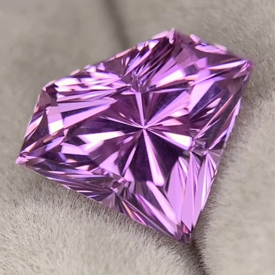 【お客さま専用】クンツァイト3.98ct★華金ギャンブル企画★