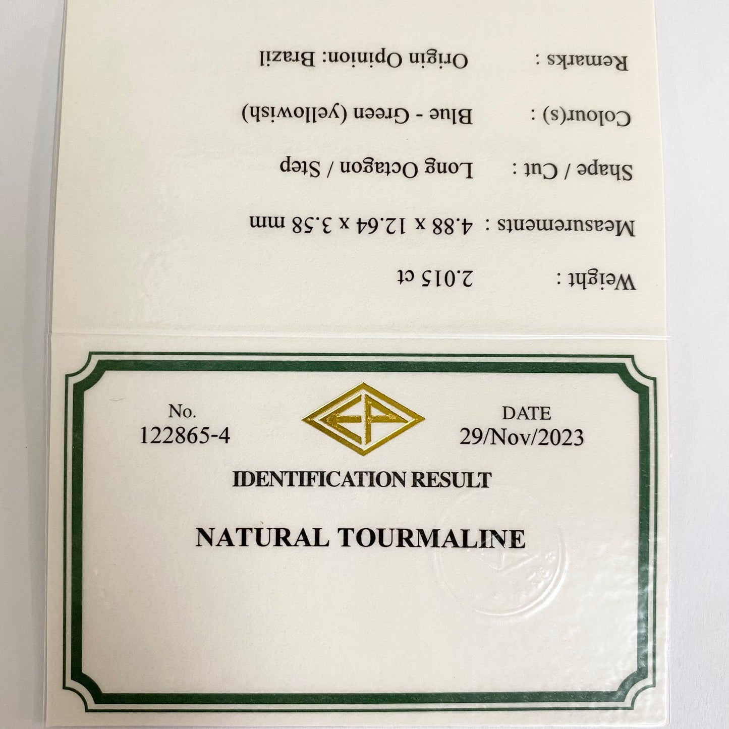 ミントグリーン in グリーン🌱🌳直線的なミントの煌めきと両端のグリーンの色だまり感が最高★トルマリン2.015ct