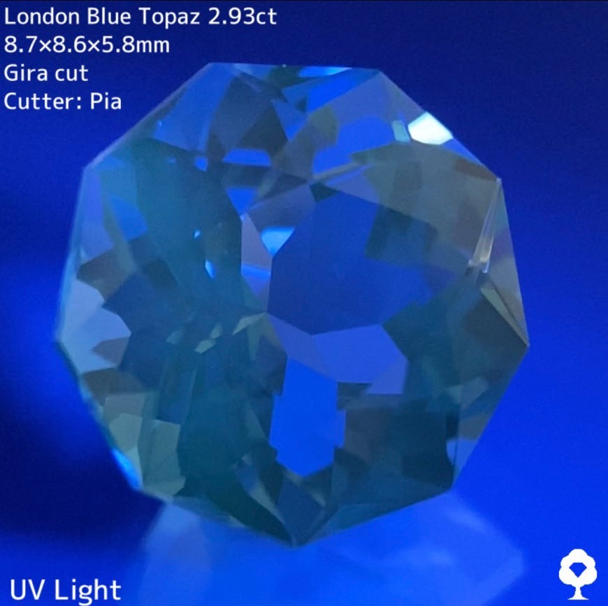 【6/10(土)まで¥5,600引き‼️YT拡散企画】ギラギラするファセットの多いギラカットの9角形のお花★ロンドンブルートパーズ 2.93ct