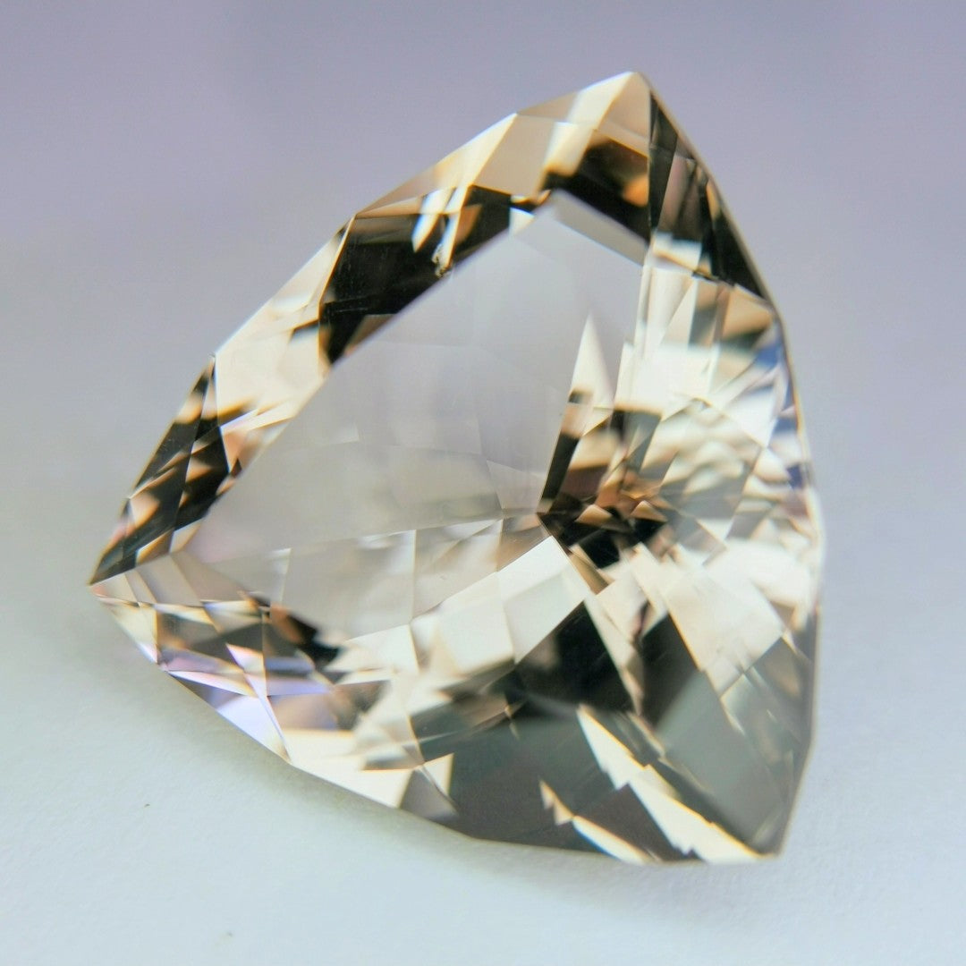 スモーキークォーツ 25.94ct★オリジナルカット多い師匠の正統トリリアント