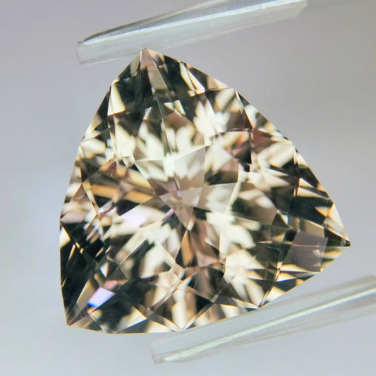 スモーキークォーツ 25.94ct★オリジナルカット多い師匠の正統トリリアント