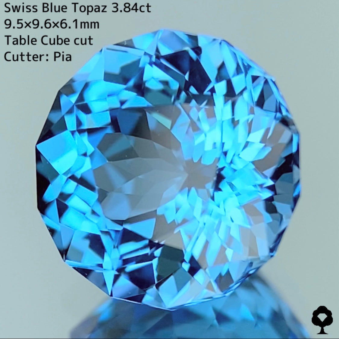チャットオークション御落札者様案内用【3ZB迄】爽やかで鮮やかなスイスブルーのテーブルキューブファンシーラウンド★スイスブルートパーズ 3.84ct