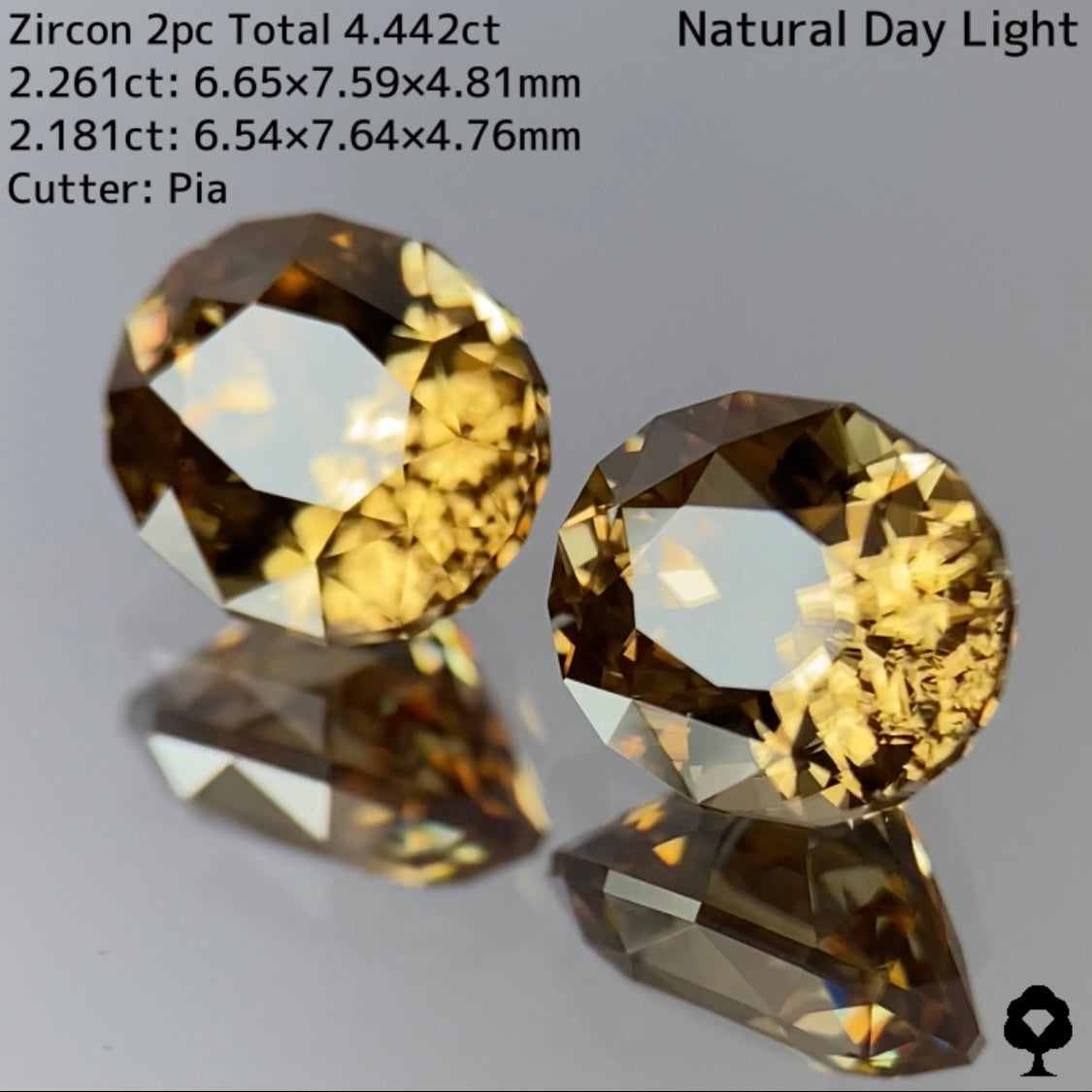 ゴージャスかつシックさもある存在感抜群のギラギラペア★ジルコン 2.261ct / 2.181ct / 2pc Total 4.442ct【10ZBご利用可】