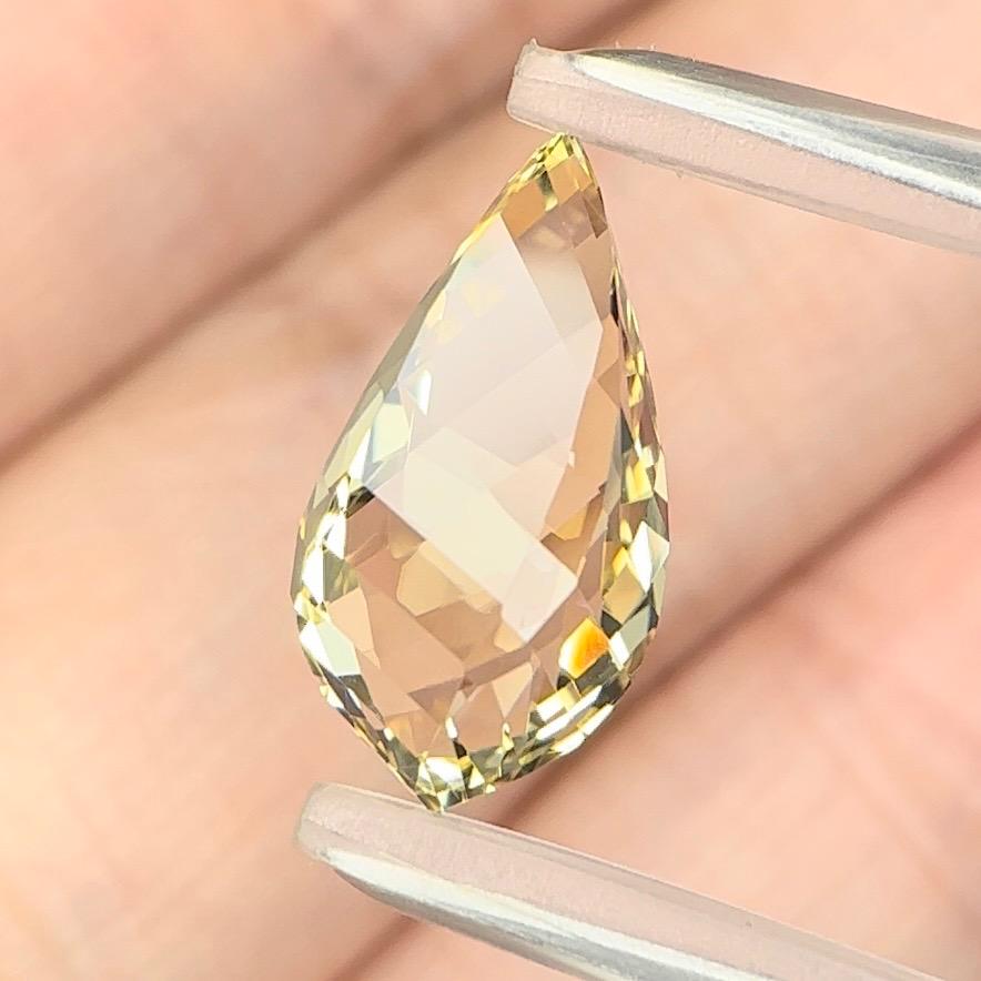 スクリューの在庫は残り2個【ノリ一押しの雫】ゴールデンラブラドライト 4.23ct