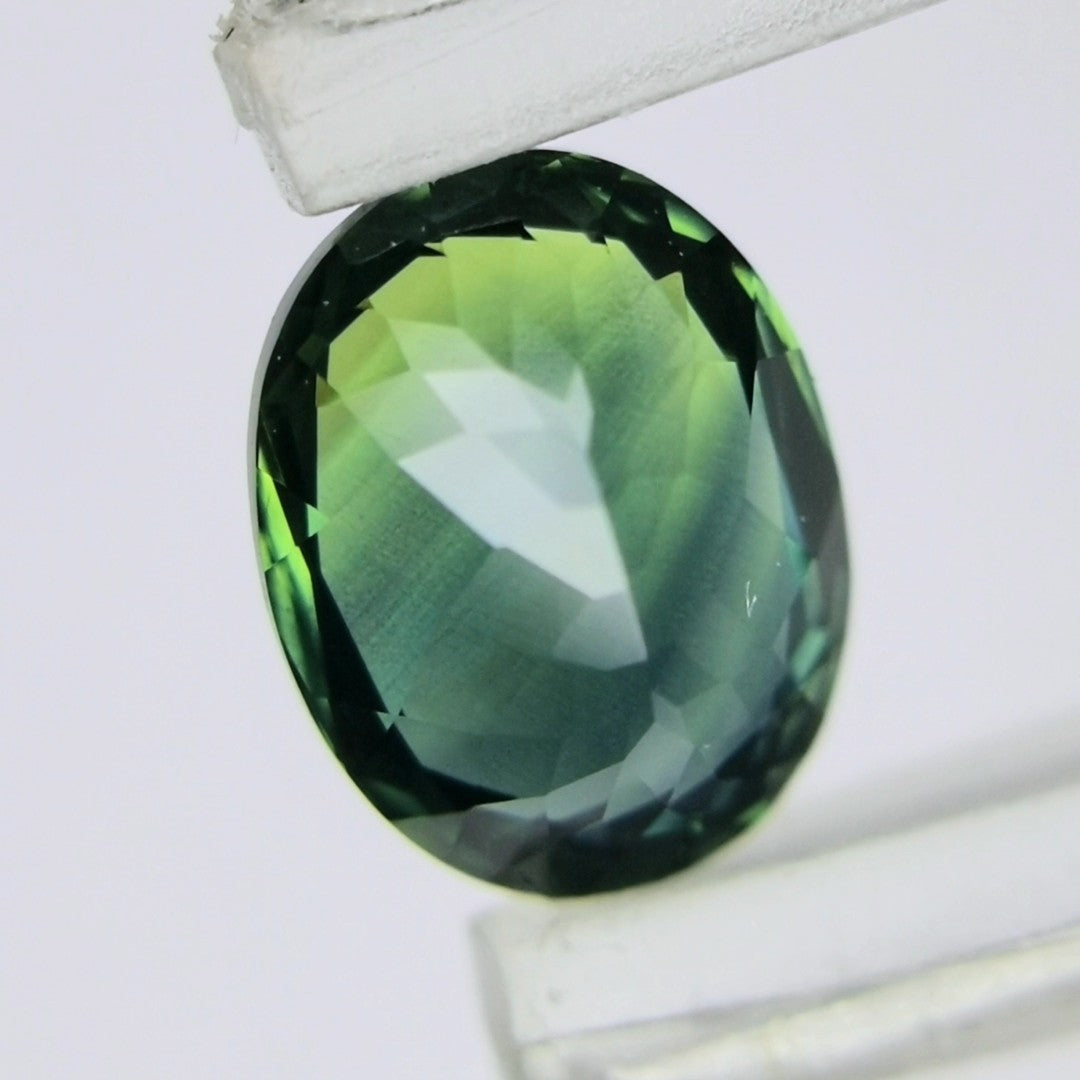 グリニッシュブルーサファイア 0.752ct★バンカチャ産のカラーバンド面白い美結晶