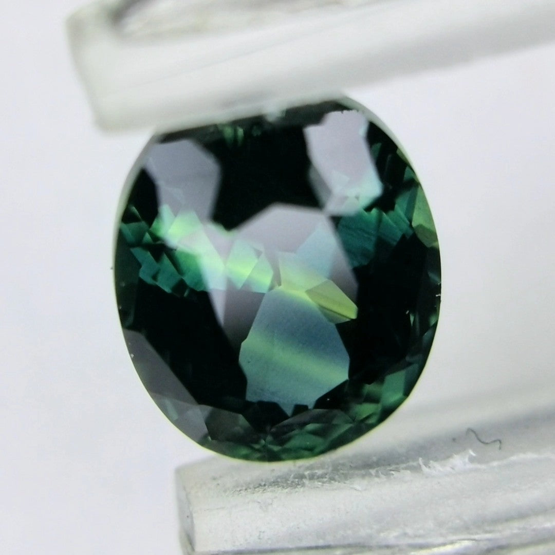 グリニッシュブルーサファイア 0.752ct★バンカチャ産のカラーバンド面白い美結晶