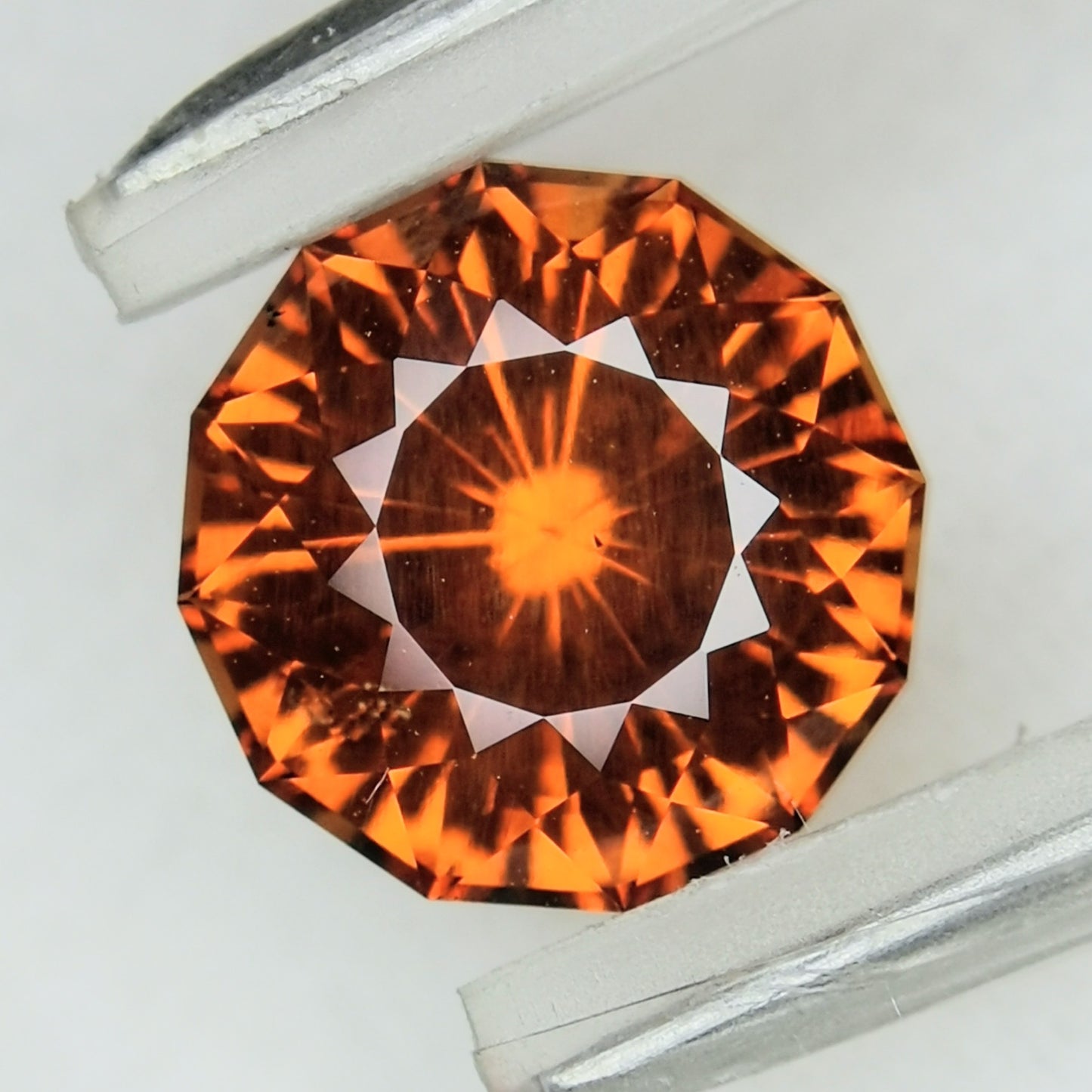 【お客さま専用】スペサタイト 3.072ct★柔らかな雰囲気からナリカーカットによる秒針の煌めき放つ