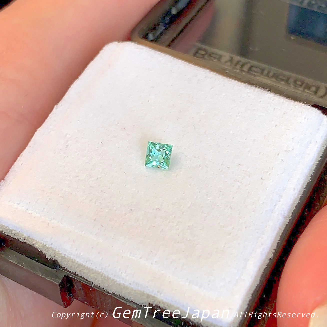 【小粒でも凄いぞ❗️シリーズ】超美色“ミントグリーン”ベリル(エメラルド )0.165ct✨11/17お昼Live配信商品⚡️ピアっちゃん作品💎