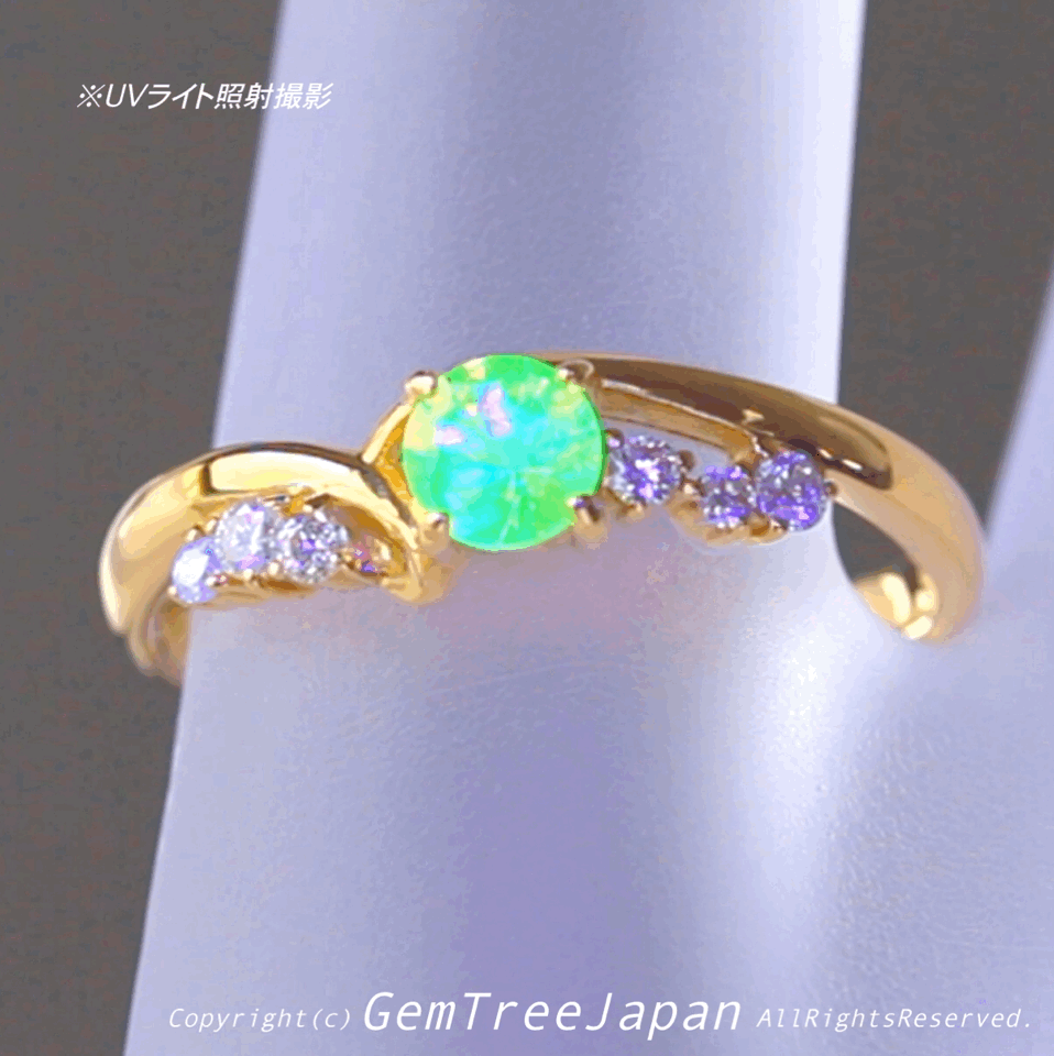 こちらはナント【大感謝祭50%OFF❗️】びっくり級の蛍光反応❗️ハイヤライトオパール0.19ct イエローゴールドリング💍