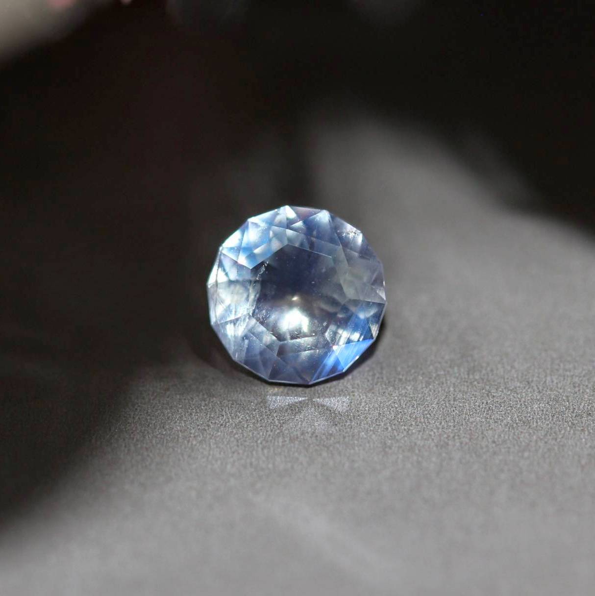 【チャットオークション御落札様専用】女心とムーンストーン💟巷で噂の新カット~ZBカット~✨💎✨0.32ct.★4ZBご利用価格★