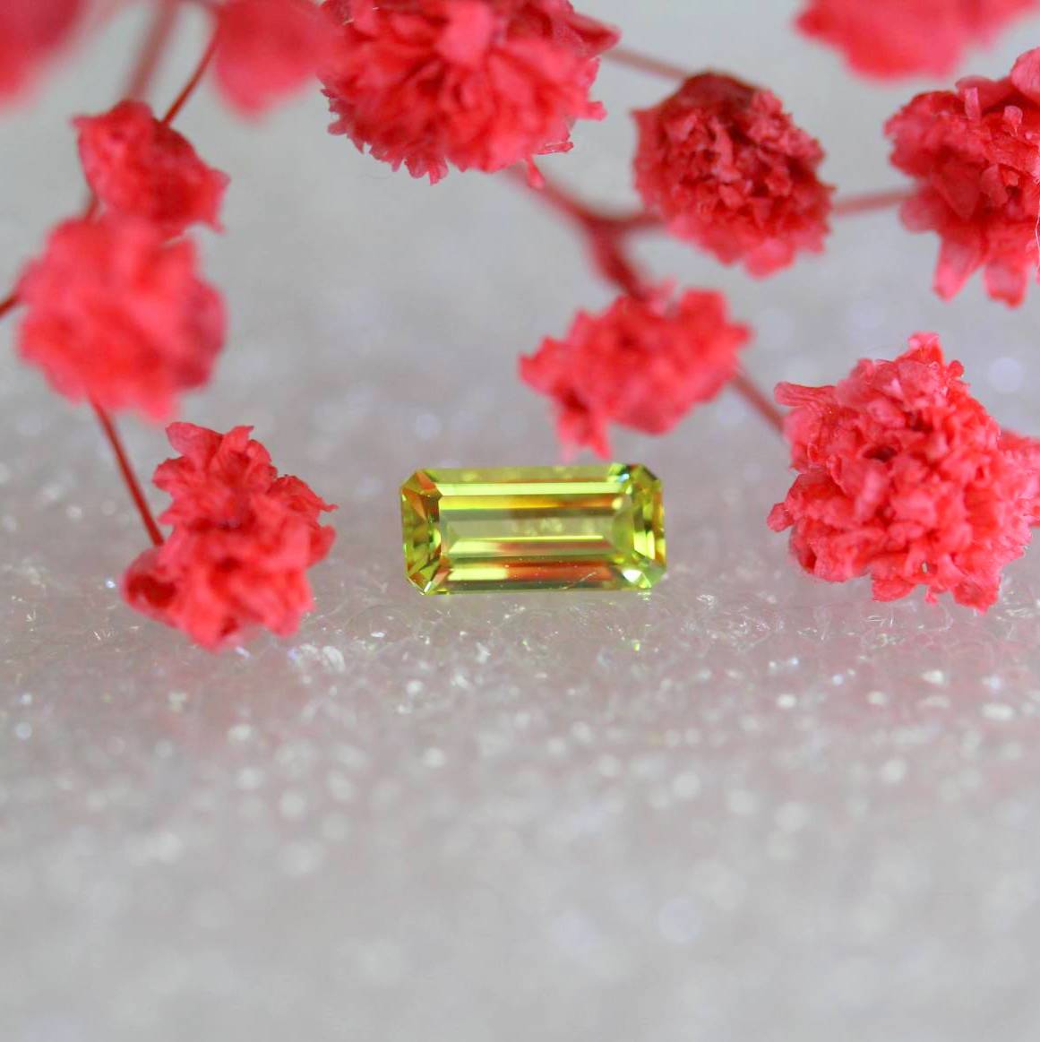 【チャットオークション御落札様専用】✨美しい鳥✨という名を持った“イエローダイヤも嫉妬する程の煌めき”の純色パロットクリソベリル0.37ct.をお手頃に💖