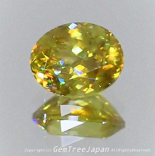 こちらは新企画【OneDayChance❗️】その名も1日だけのお試し価格❗️最新作ではありませんが、GemTreeJapan花火大会🎇 特集から「マダガスカル産スフェーン0.43ct」をOneDayChance価格に変更して登場です✨ ピアっちゃん作品💎