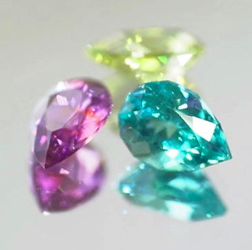 見事なネオン感👍ファンシーカットアパタイト0.71ct✨レイちゃん作品💎6/19LIVE配信「朝からLIVE三昧DAY第4部」より