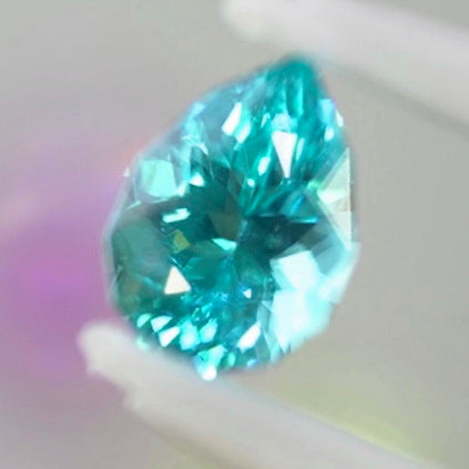 見事なネオン感👍ファンシーカットアパタイト0.71ct✨レイちゃん作品💎6/19LIVE配信「朝からLIVE三昧DAY第4部」より