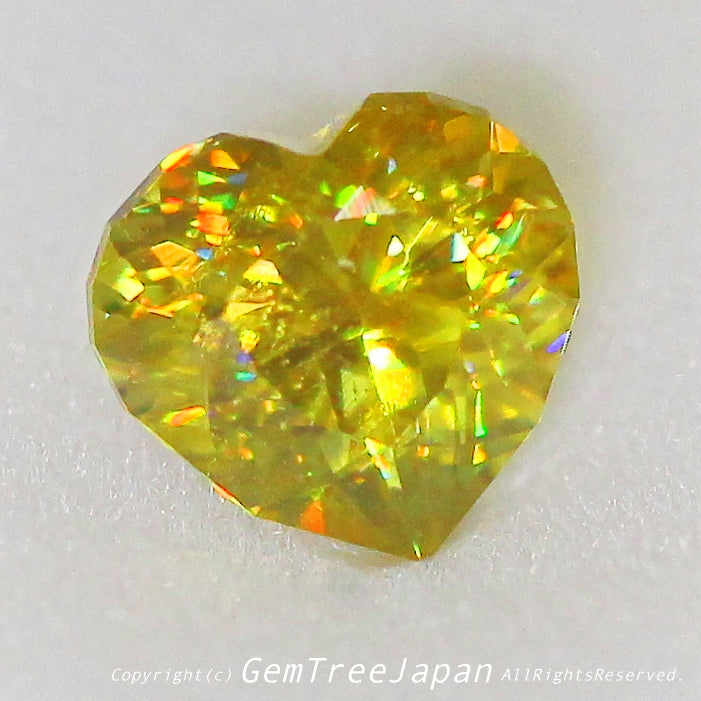 『2個ぽっきり』“ファンシーハート”のマダガスカルスフェーン💎こちらは0.76ctです✨11/16Live配信⚡️ピアっちゃん作品