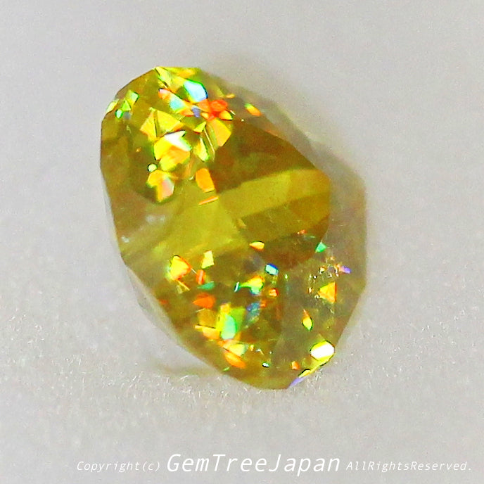 『2個ぽっきり』“ファンシーハート”のマダガスカルスフェーン💎こちらは0.76ctです✨11/16Live配信⚡️ピアっちゃん作品