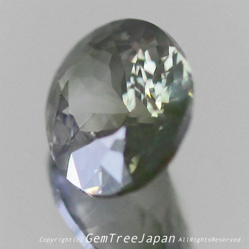 なんとも渋カッコいい輝き✨タンザニア産非加熱サファイア0.777ct💎ピアっちゃん作品👍