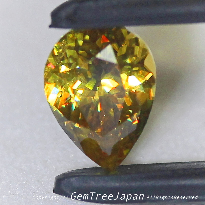 【ヤバい❗️シリーズ】チカチカファイヤー🔥マダガスカル産スフェーン0.82ct✨11/17夜Live配信商品⚡️ピアっちゃん作品💎