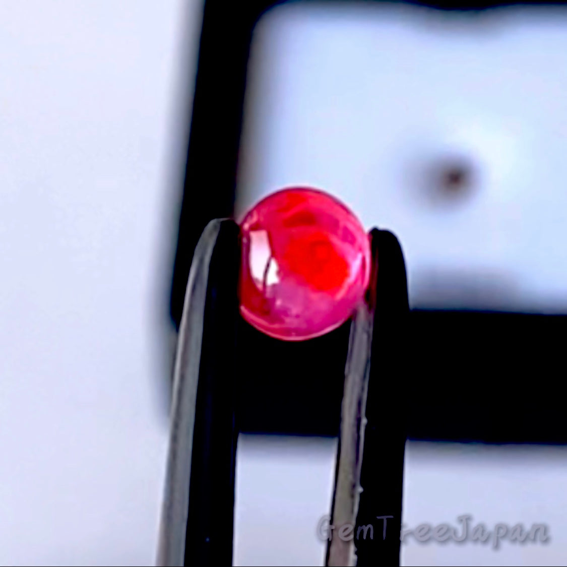 ビルマ産ルビー0.866ct💎社長夫妻作品のカボションシリーズ✨