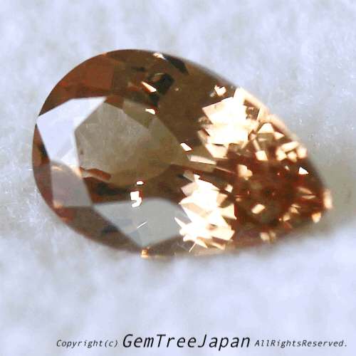 透明キラキラなカラーチェンジガーネット0.90ct