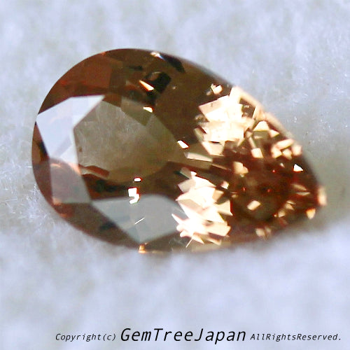 透明キラキラなカラーチェンジガーネット0.90ct
