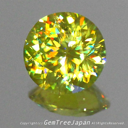 ラウンド0.90ct⭐️ハイレベルな万華鏡スフェーン✨✨✨この完成度の高さ「ヤバい」です❗️ピアっちゃんの凄腕さを感じます👍