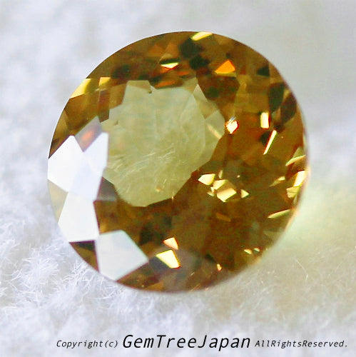 💕お家時間を楽しく💕“ステイホームオークション”でご紹介❗️「両ギラ」で仕上げたラウンド✨おもしろカラーのガーネット0.99ct