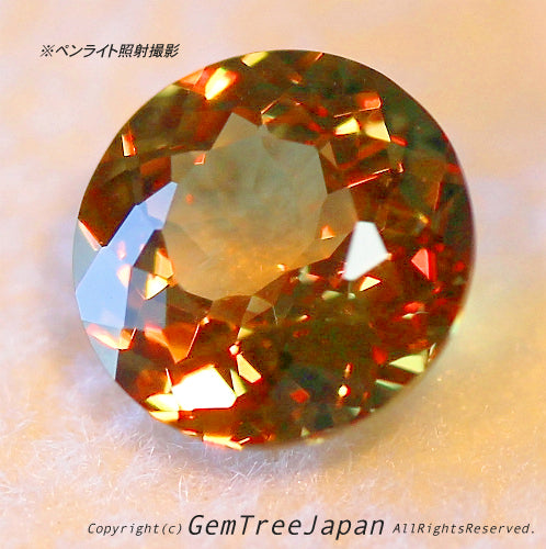 💕お家時間を楽しく💕“ステイホームオークション”でご紹介❗️「両ギラ」で仕上げたラウンド✨おもしろカラーのガーネット0.99ct