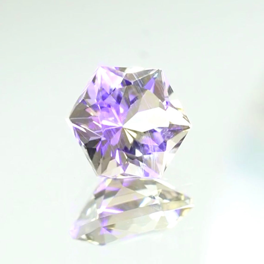 【💖GTCより特別出品💖】六花ラブラドライト 0.99ct✨師匠作品