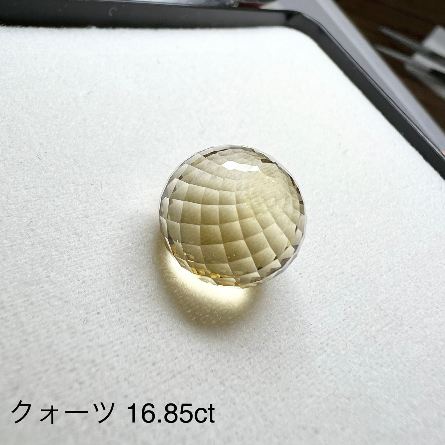 ノリセレクト【Fancy cut】クオーツ 16.85ct