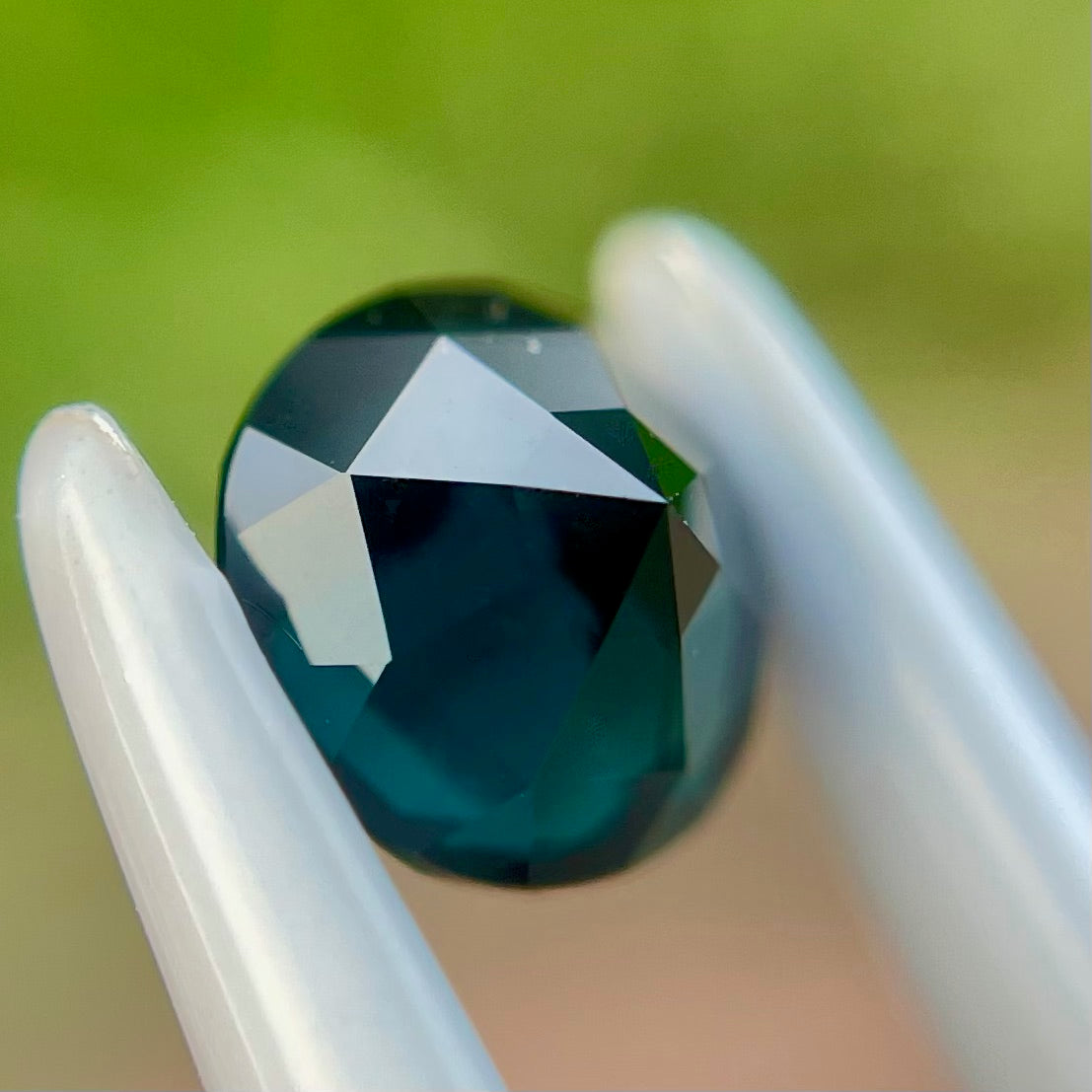 ビカッと美色出現✨ティール系グリーンブルーの双子ラウンドスピネル0.60ct×2個セット💎💎ピアッちゃん作品【コランダム夏祭り特別価格❗️】