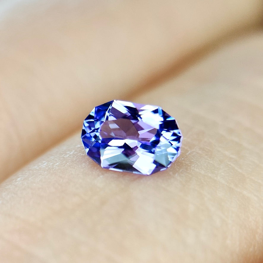 「小さいものこそ良いものをシリーズ」✨濃さも煌めきもシッカリ楽しめる❄️パープルタンザナイト0.32ct✨ピアッちゃん作品【迎春特価❄️】