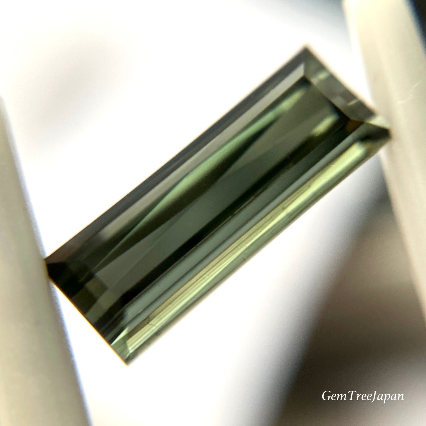 『渋い』以外の言葉が見つかりません🙇カーキ系トルマリン 1.30ct💎 ゲオちゃん作品