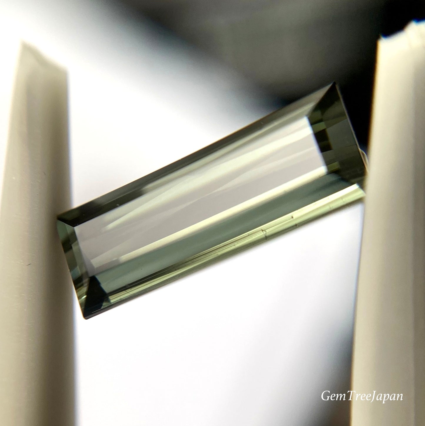 『渋い』以外の言葉が見つかりません🙇カーキ系トルマリン 1.30ct💎 ゲオちゃん作品