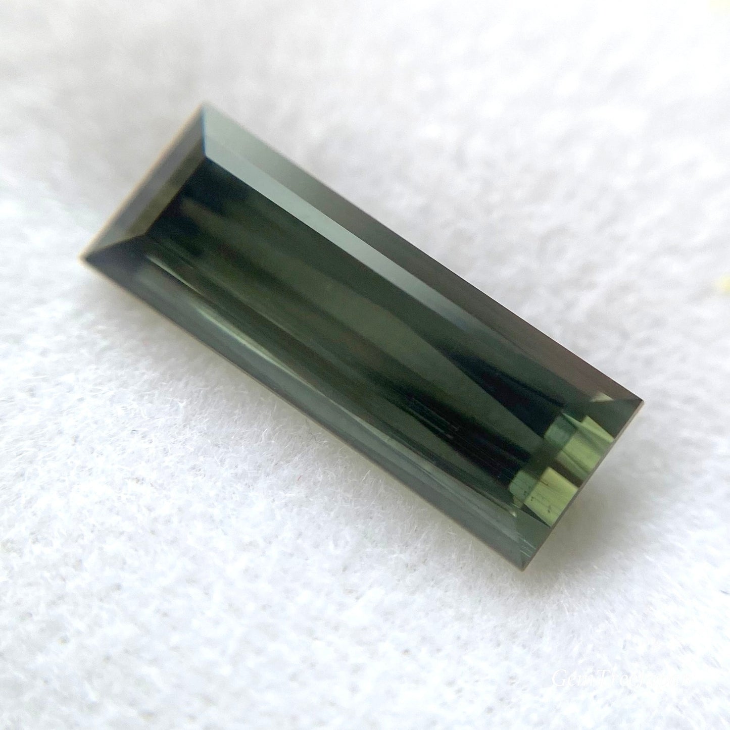 『渋い』以外の言葉が見つかりません🙇カーキ系トルマリン 1.30ct💎 ゲオちゃん作品