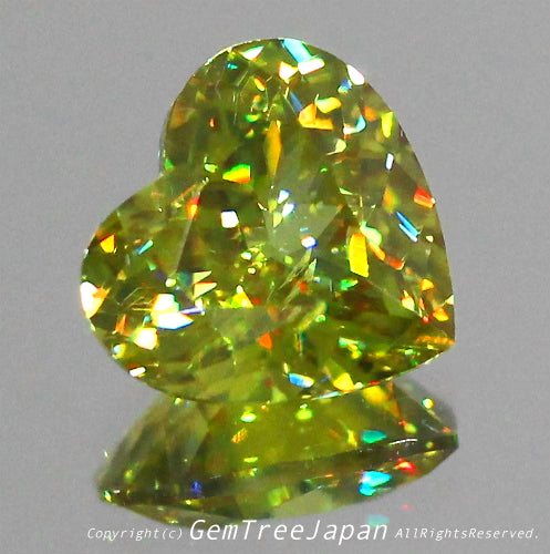 綺麗なハート1.33ct💚ハイレベルな万華鏡スフェーン✨✨✨この完成度の高さ「ヤバい」です❗️ピアっちゃんの凄腕さを感じます👍