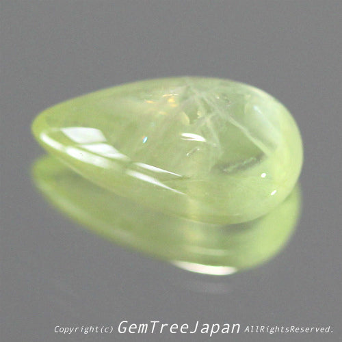 “目”は出ないけど“虹”が出ます🌈キャッツアイではないクリソベリル1.40ct✨イイ感じの雰囲気をお楽しみください😉こちらはナント!オークションでご紹介です❗️本日「22時22分終了」となります⏰