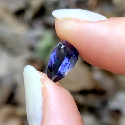 他のどんな宝石にもない美色がやっぱり好き💜バツグンのテリを感じるアイオライト1.47ct💎✨レイちゃん作品⭐️